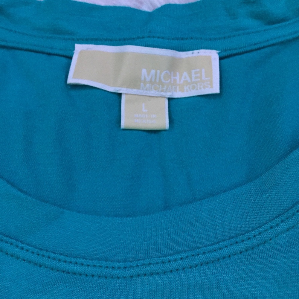 Micheal Kors Women's Short Sleeve T-shirt - Picture 4 of 5